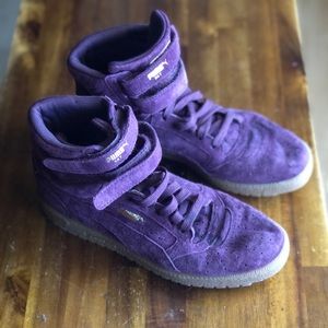 Vintage Suede Puma Hi-Top Sneakers